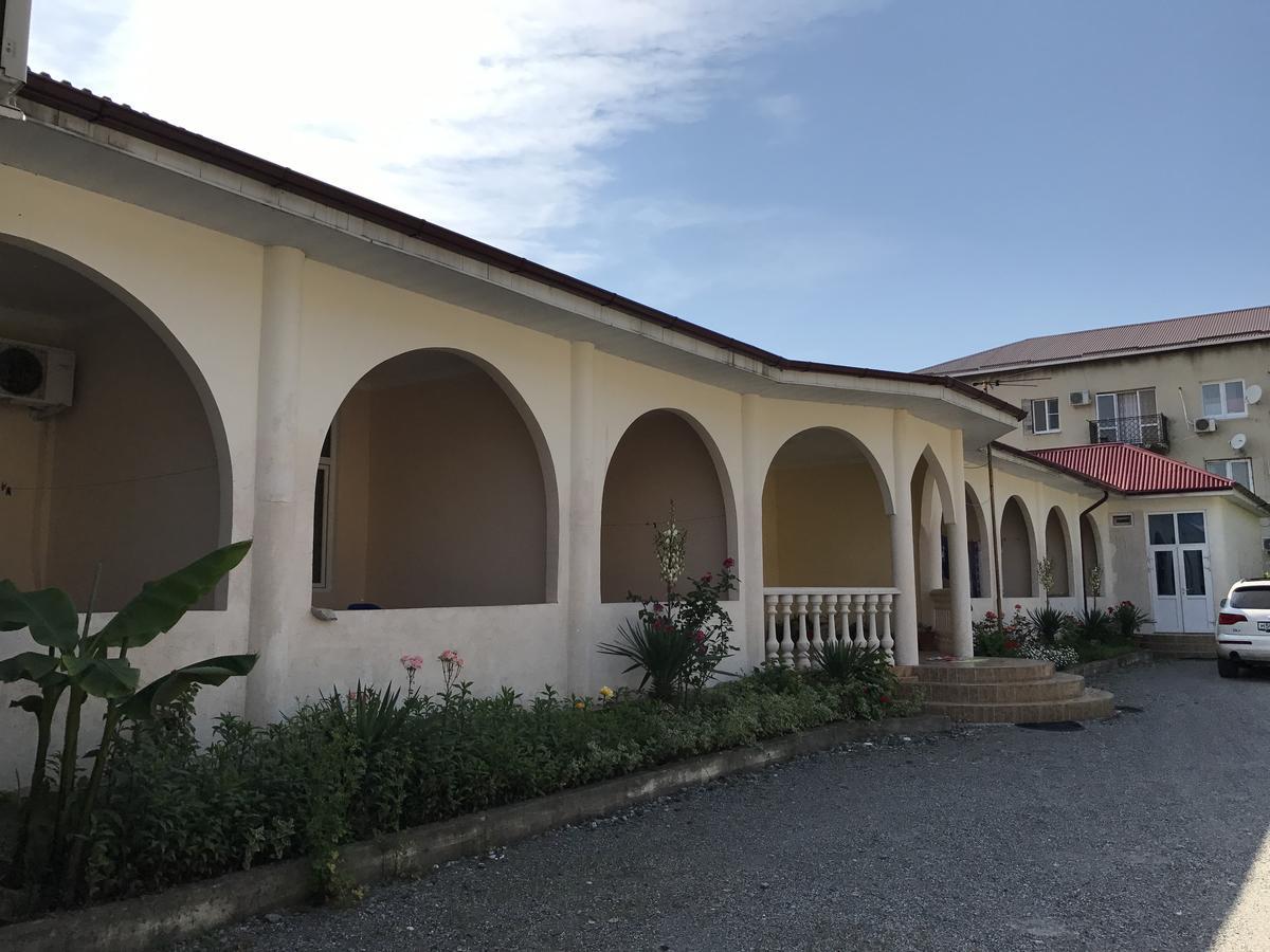 Hotel Davel Gagry Zewnętrze zdjęcie