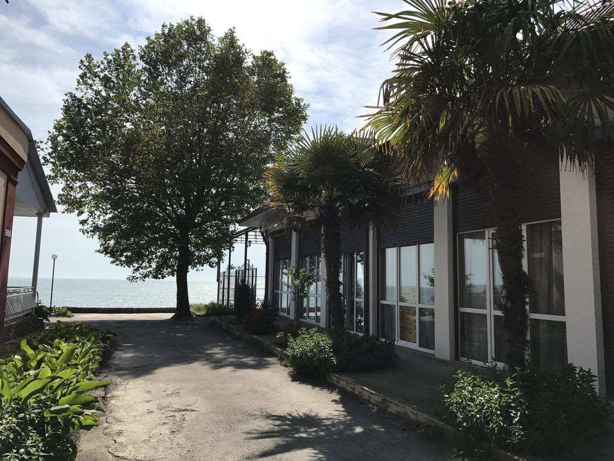 Hotel Davel Gagry Zewnętrze zdjęcie